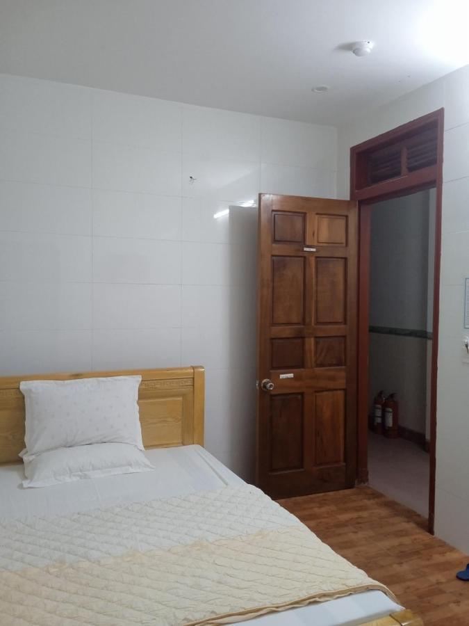 Hotel Thanh Binh 2 Hà Tĩnh Exteriör bild